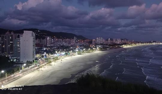 Apto Amplo, Confortavel, Bem Localizado, Asturias 과루자 외부 사진
